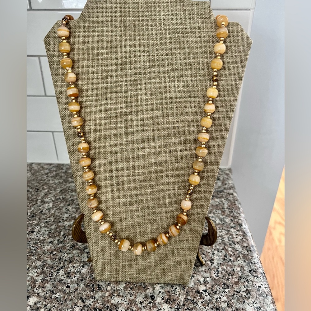 Elegant Butterscoth and Cream Glass Beaded Necklace